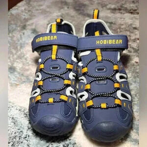 Hobibear Boys Size 3 Closed-Toe Sandals (Brand New)